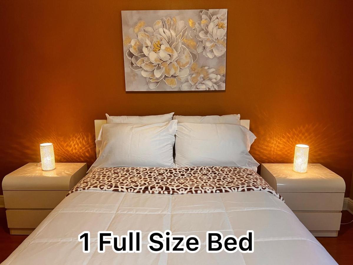 Spotless Guest Room With Shared Bathroom Orlando Bagian luar foto